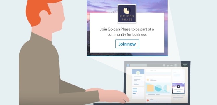Main marketer sees a pop out of a Dynamic ad from his laptop